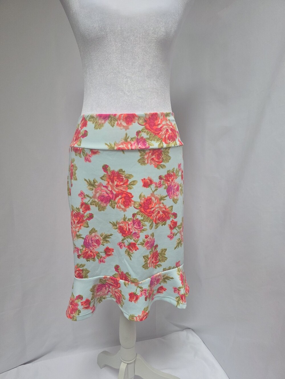 Agnes & Dora NWT Floral Flounce Skirt Size L Blue Pink Rose